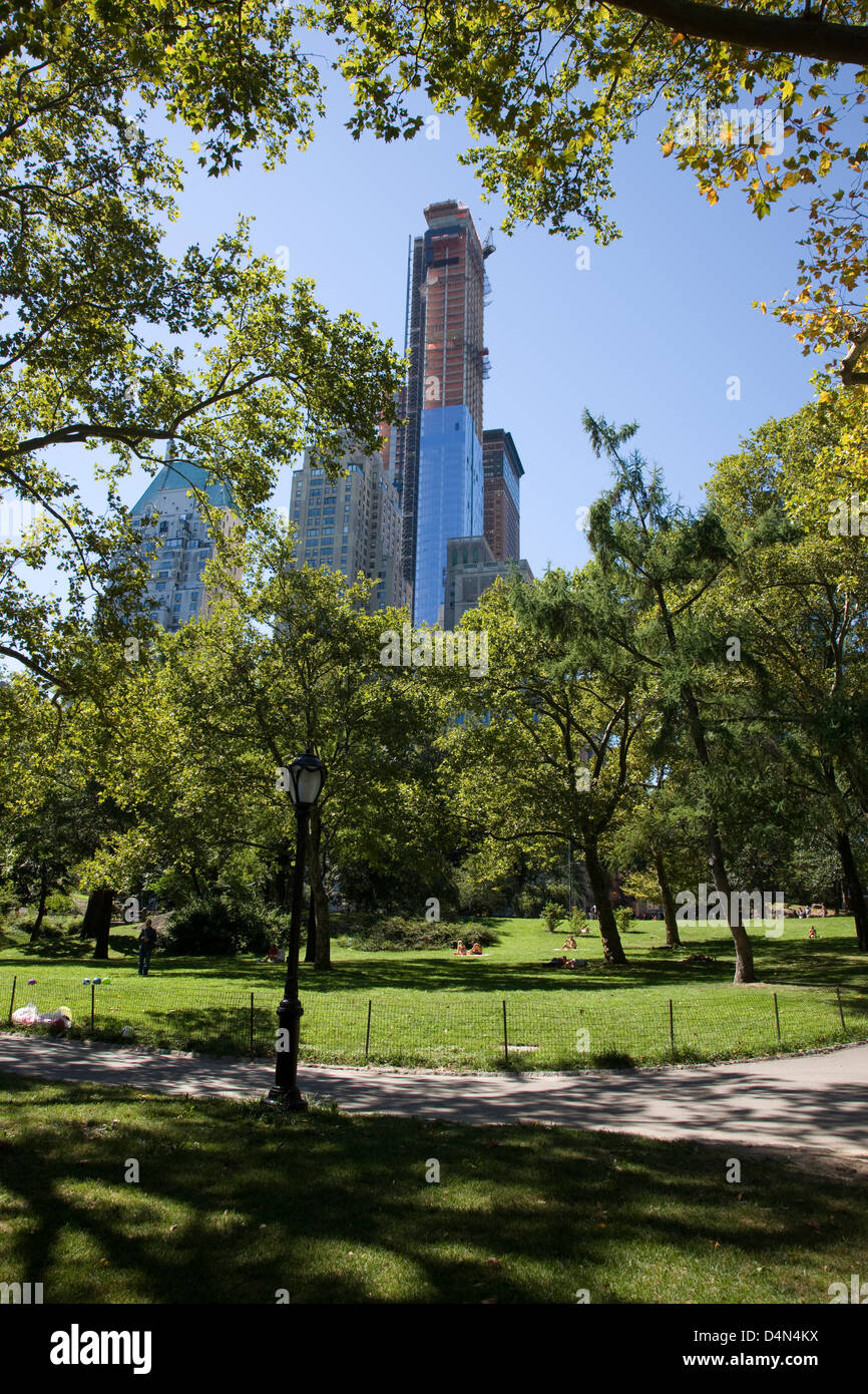 De nouveaux gratte-ciel en construction avec vue sur Central Park depuis le sud skyline, New York Banque D'Images