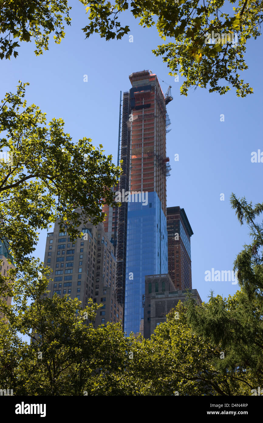 De nouveaux gratte-ciel en construction avec vue sur Central Park depuis le sud skyline, New York Banque D'Images