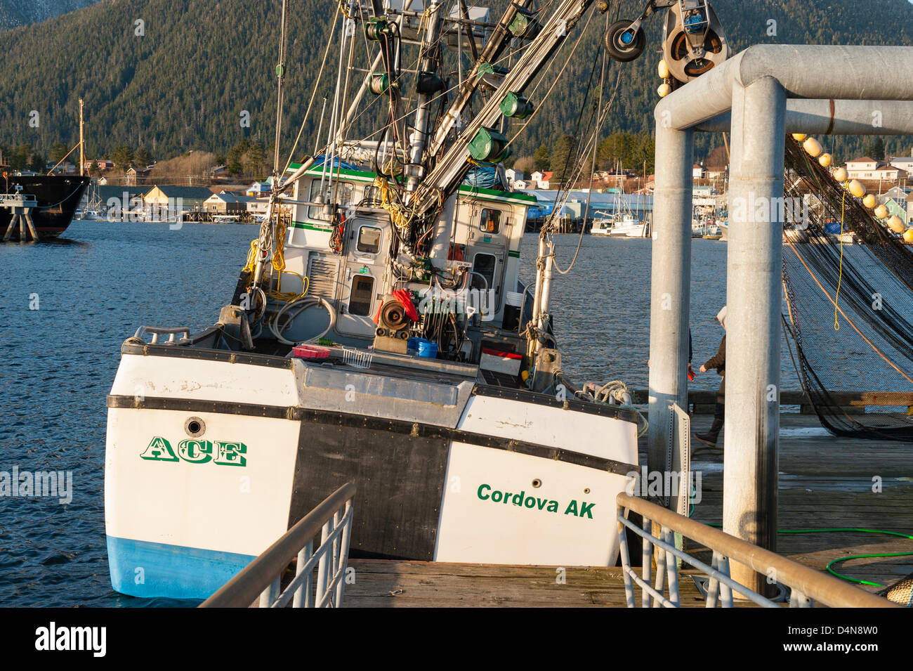 Sitka, Alaska 16 Mars 2013 Vue de l'arrière et de l'équipement à sac le hareng rogué senneur. Banque D'Images