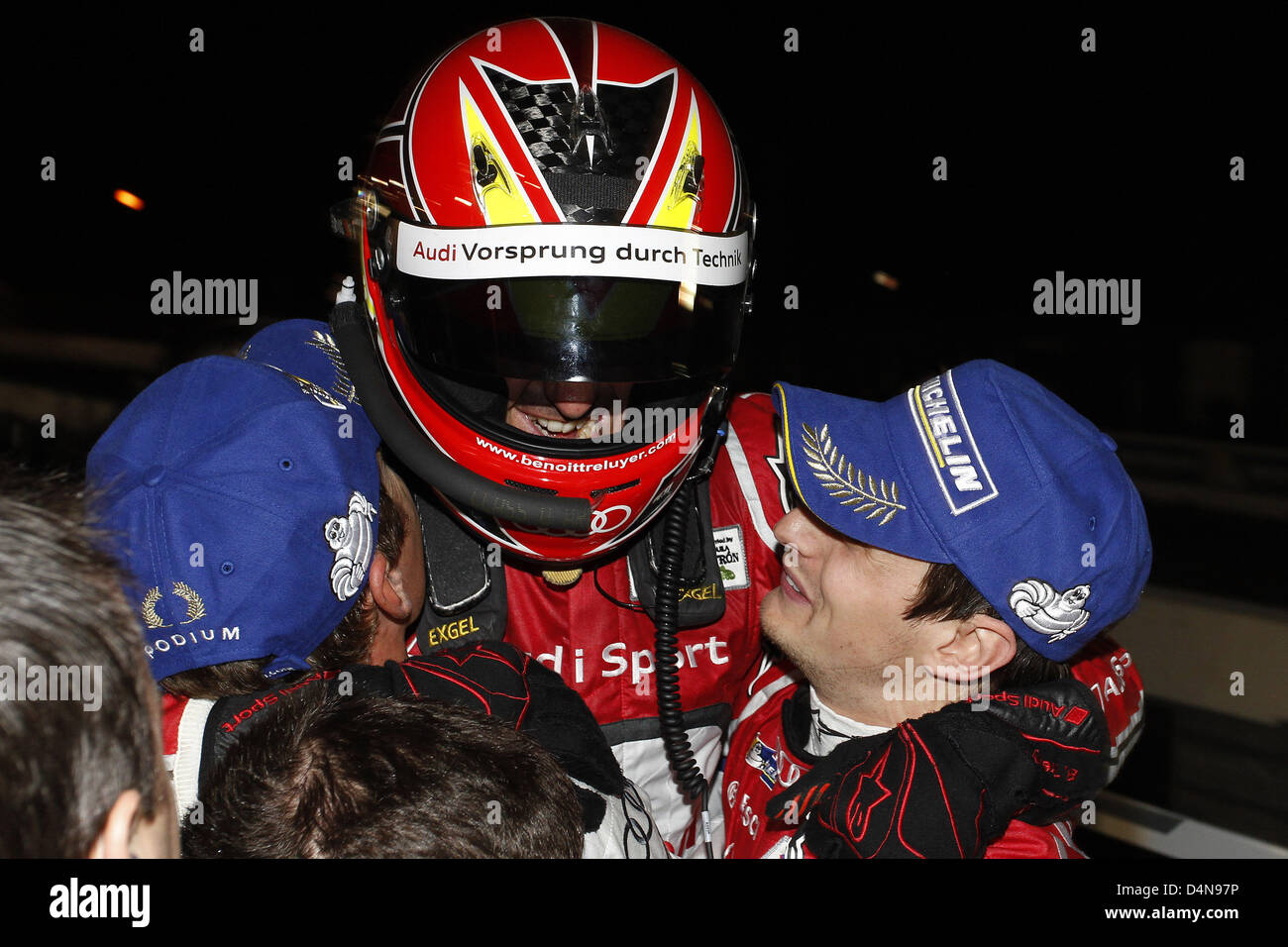 16 mars 2013 - Sebring, Floride, États-Unis - l'AUMÔNE Journée 1 12 Heures de Sebring Sebring,,FL, du 13 au 16 mars 2013, Célébration de la Victoire, Winners Circle, Podium, MARCEL FASSLER, BENOIT TRELUYER, OLIVER JARVIS, Audi Sport Team Joest, Audi R18 e-tron Quattro (crédit Image : © Ron Bijlsma/ZUMAPRESS.com) Banque D'Images
