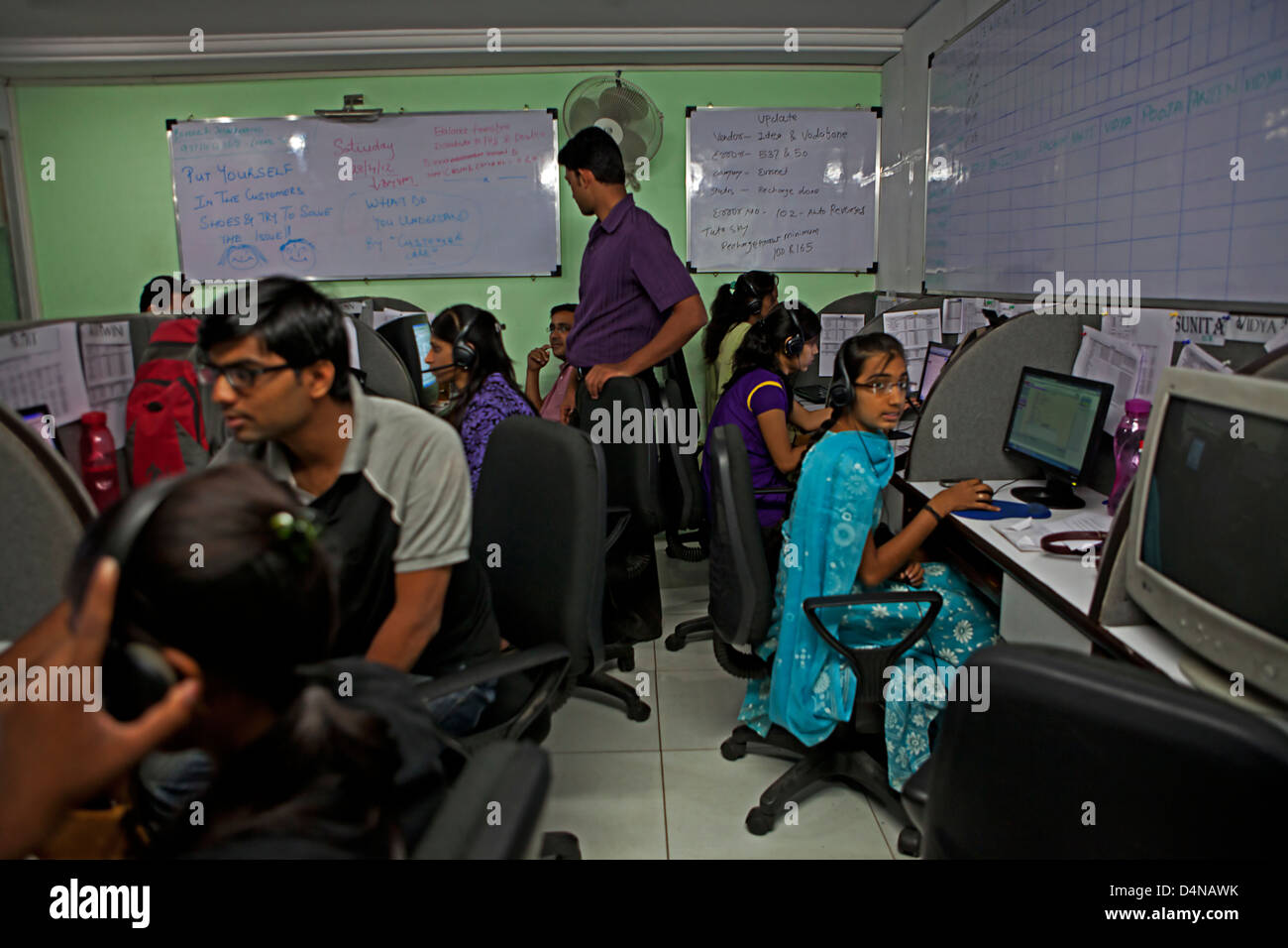 À l'intérieur d'un call-center indien, Bureau Banque D'Images