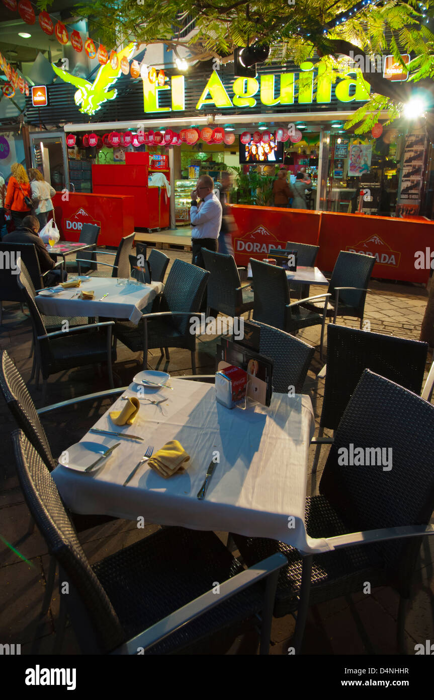 Terrasse de restaurant El Aguila le centre ville de Santa Cruz Tenerife island Iles Canaries Espagne Banque D'Images