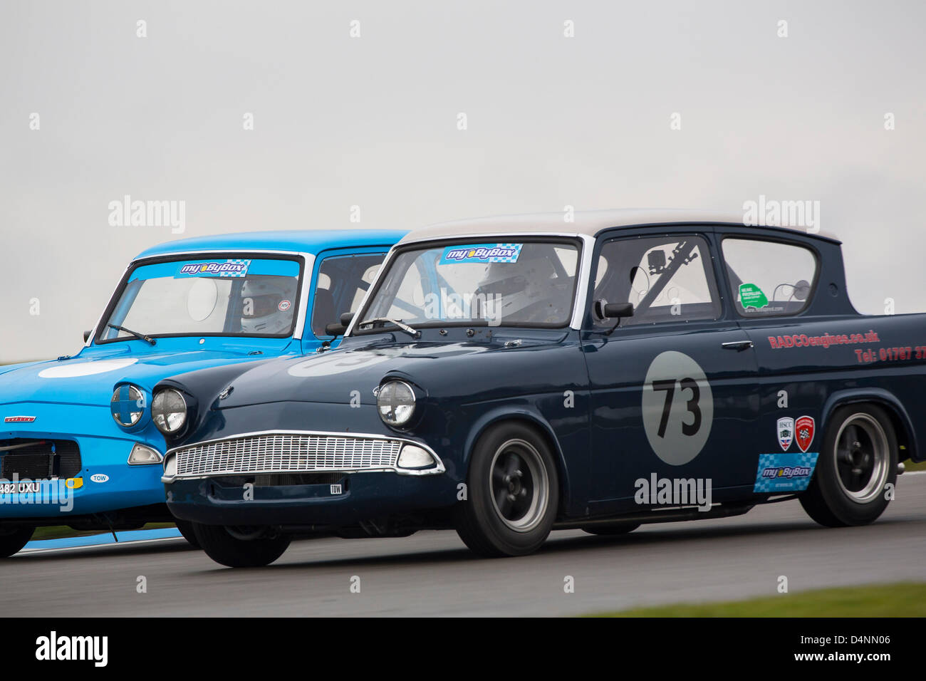 17.03.2013 Donington Park Derby en Angleterre. Sports Car Club historique 80e anniversaire de la réunion. Historique ByBx Touring Car Championship. # 73 Robyn Slater - Ford Anglia105E Banque D'Images