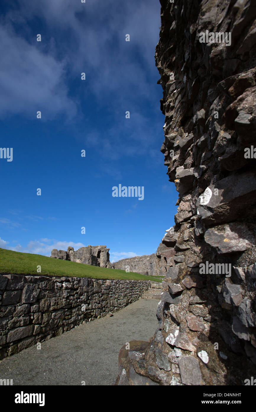 La ville de Denbigh, au Pays de Galles. Vue pittoresque du 14ème siècle, ruines de château de Denbigh. Banque D'Images