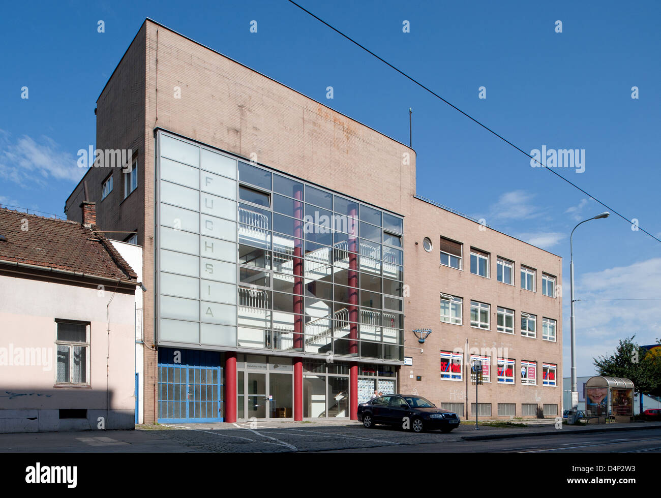Brno, République tchèque, Bâtiment administratif de la société ALPA Banque D'Images