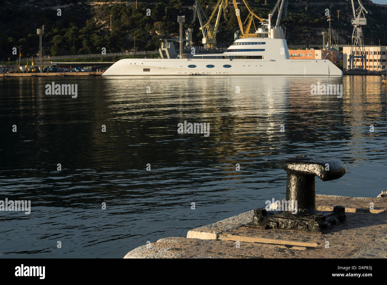 Yacht de luxe au port de Carthagène, Cartagena, Murcia province, Espagne, Europe Banque D'Images