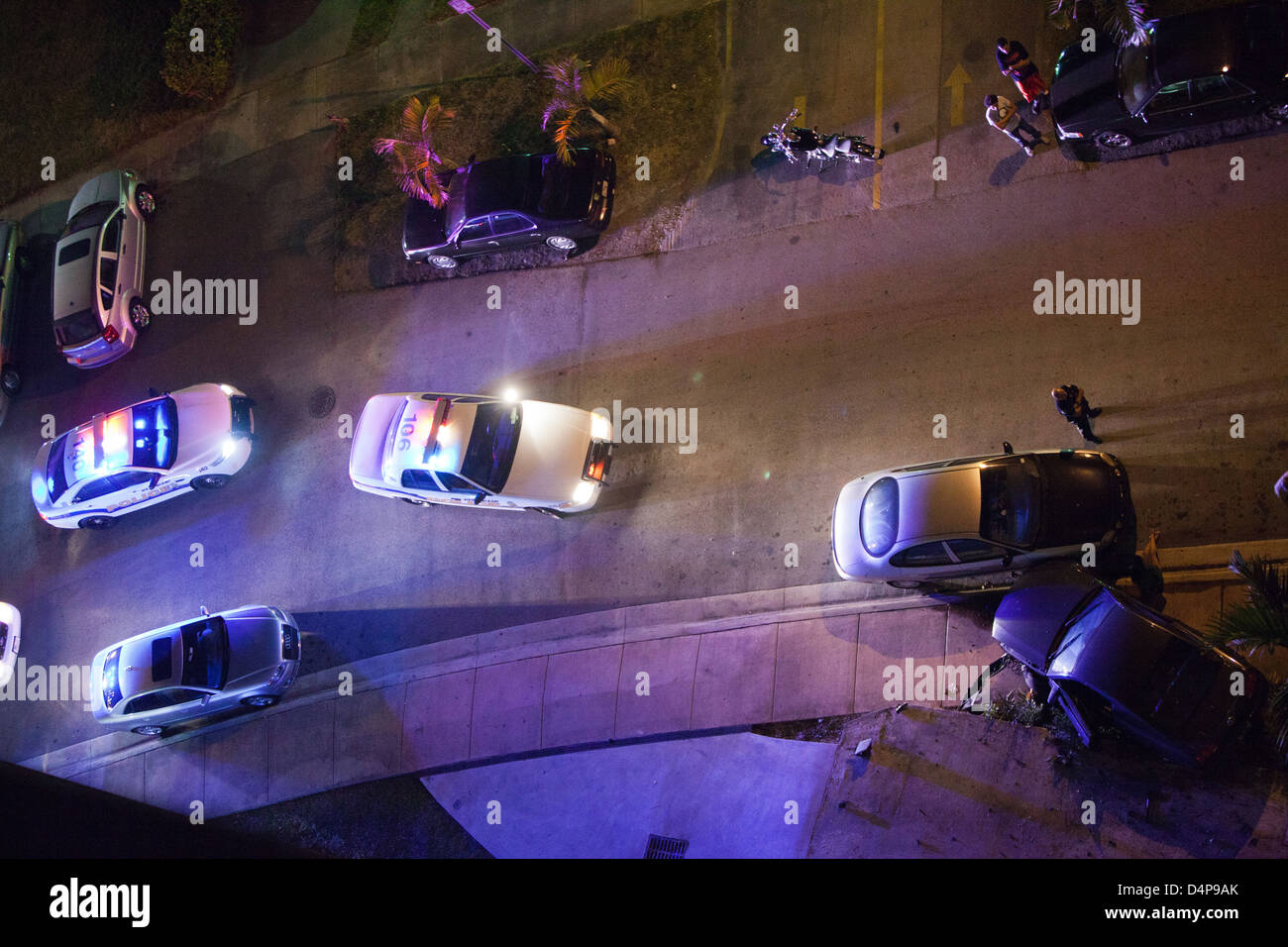 Voiture de police,rouge, bleu, , ,des feux de circulation, l'Autorité, s'arrêter, de diriger, de bloquer ,Road, West ,Miami ,police, de répondre, d'urgence, Banque D'Images