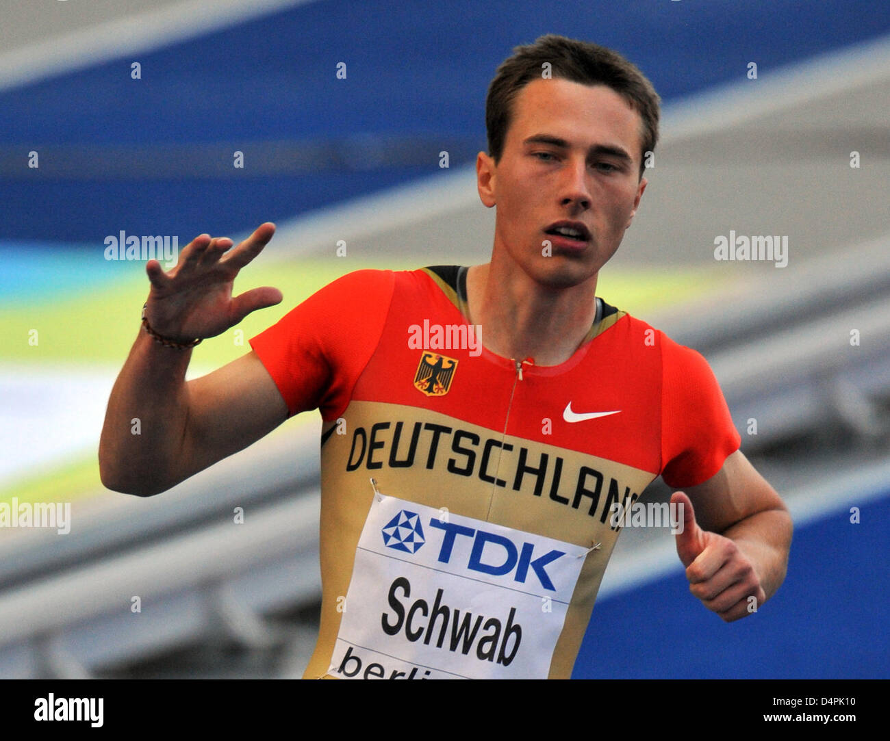 L ?Allemagne Stefan Schwab participe à un 100m aux 12e Championnats du monde IAAF d'athlétisme de Berlin, Allemagne, 15 août 2009. Photo : Bernd Thissen Banque D'Images