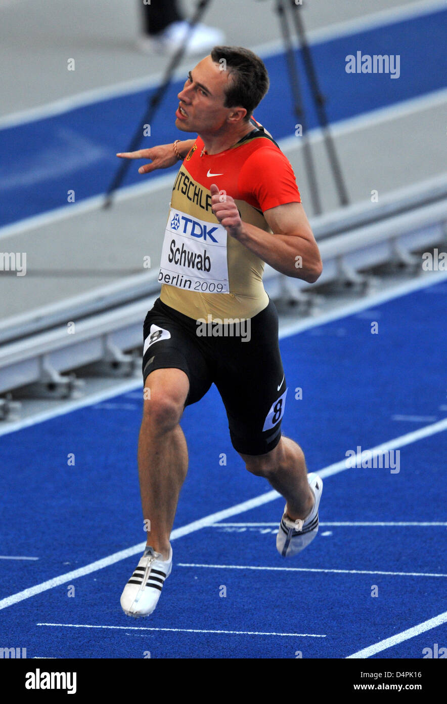 L ?Allemagne Stefan Schwab participe à un 100m aux 12e Championnats du monde IAAF d'athlétisme de Berlin, Allemagne, 15 août 2009. Photo : Bernd Thissen Banque D'Images