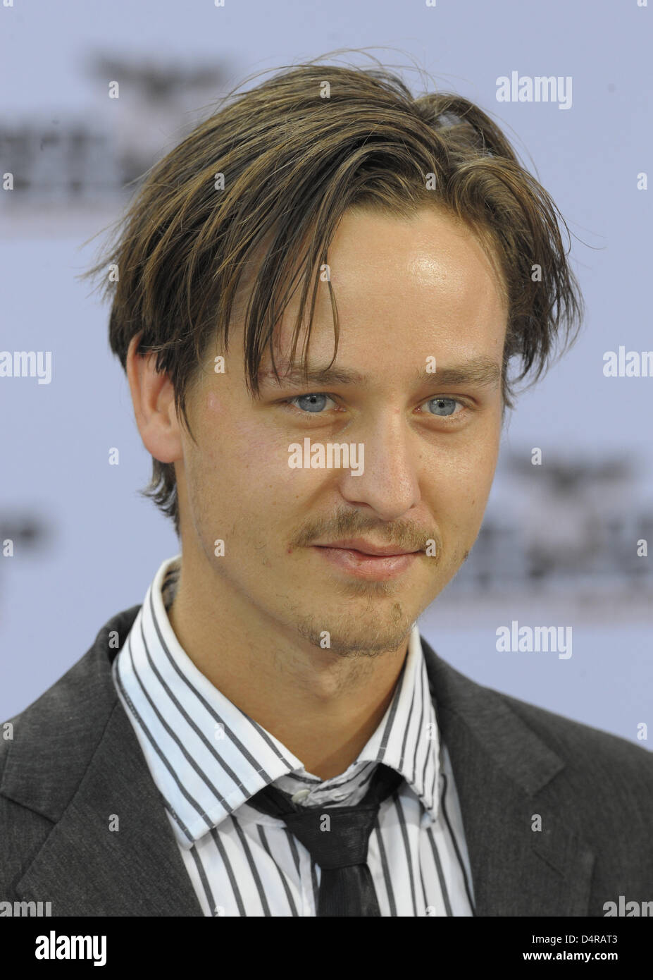 L'acteur allemand Tom Schilling, arrive pour la première allemande du film ?Inglourious basterds ? À Berlin, Allemagne, 28 juillet 2009. Le nouveau film de Tarantino directeur est ouvert dans les salles allemandes le 20 août 2009. Photo : Soeren Stache Banque D'Images