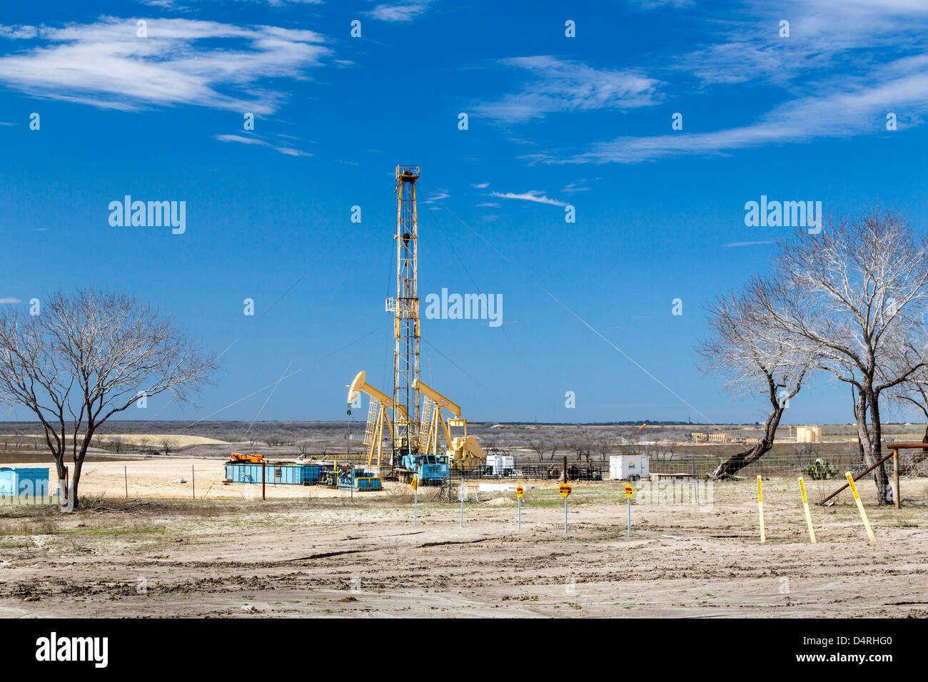 Un puits de forage de puits de pétrole près de Peggy, Texas, USA. Banque D'Images