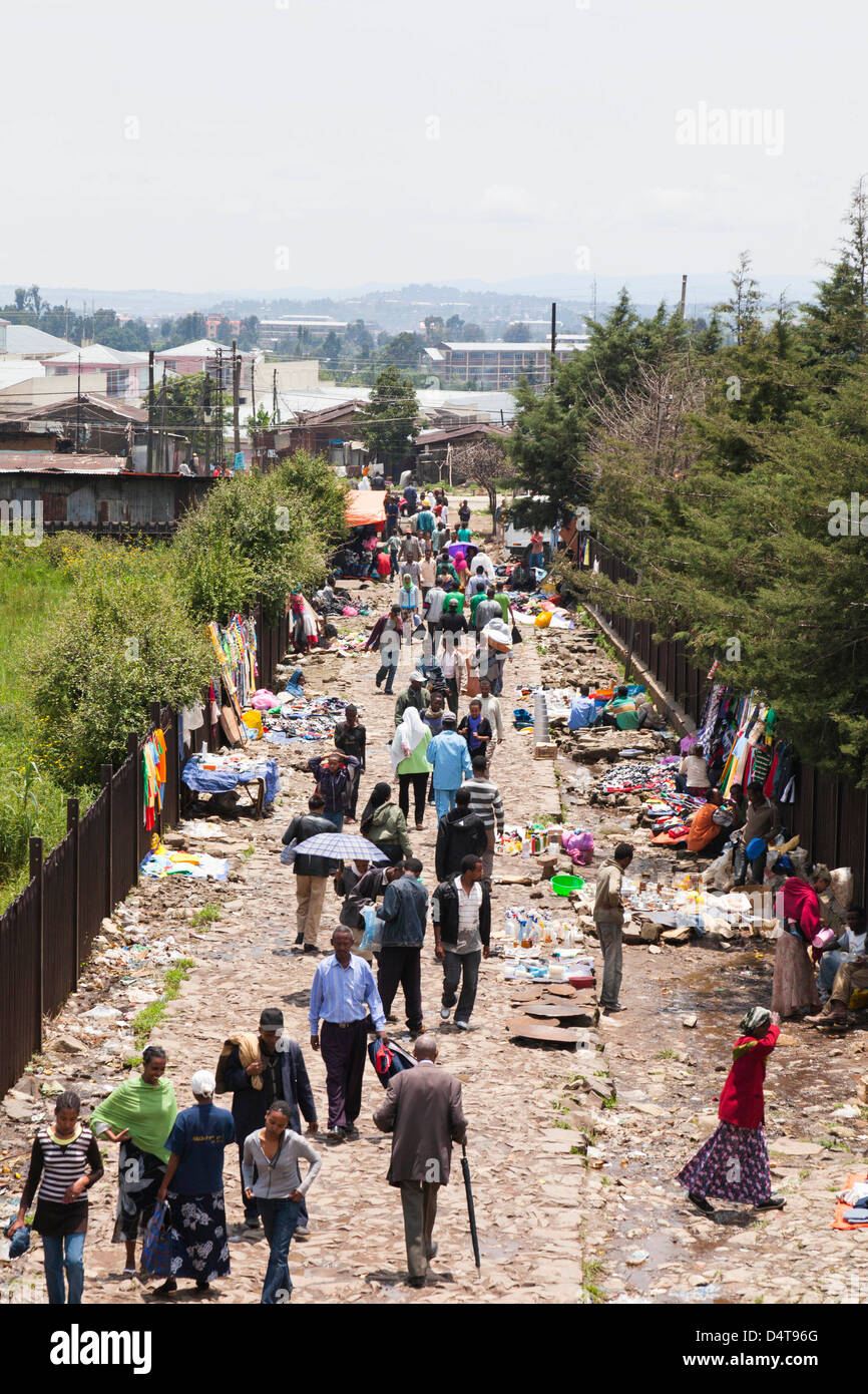 La vie dans la rue, à Addis-Abeba en Ethiopie Photo Stock - Alamy