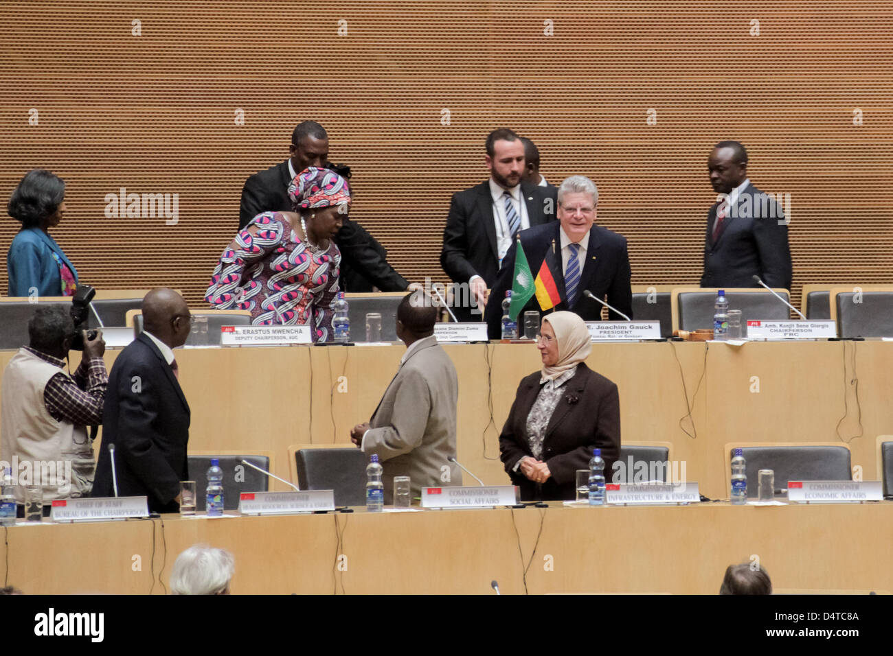 Addis Abeba, Ethiopie - 18 Mars : Le Président allemand Joachim Gauck a désigné prend sa place à la Commission de l'Union africaine Siège salle de réunion à Addis-Abeba, Ethiopie, le 18 mars 2013 Banque D'Images