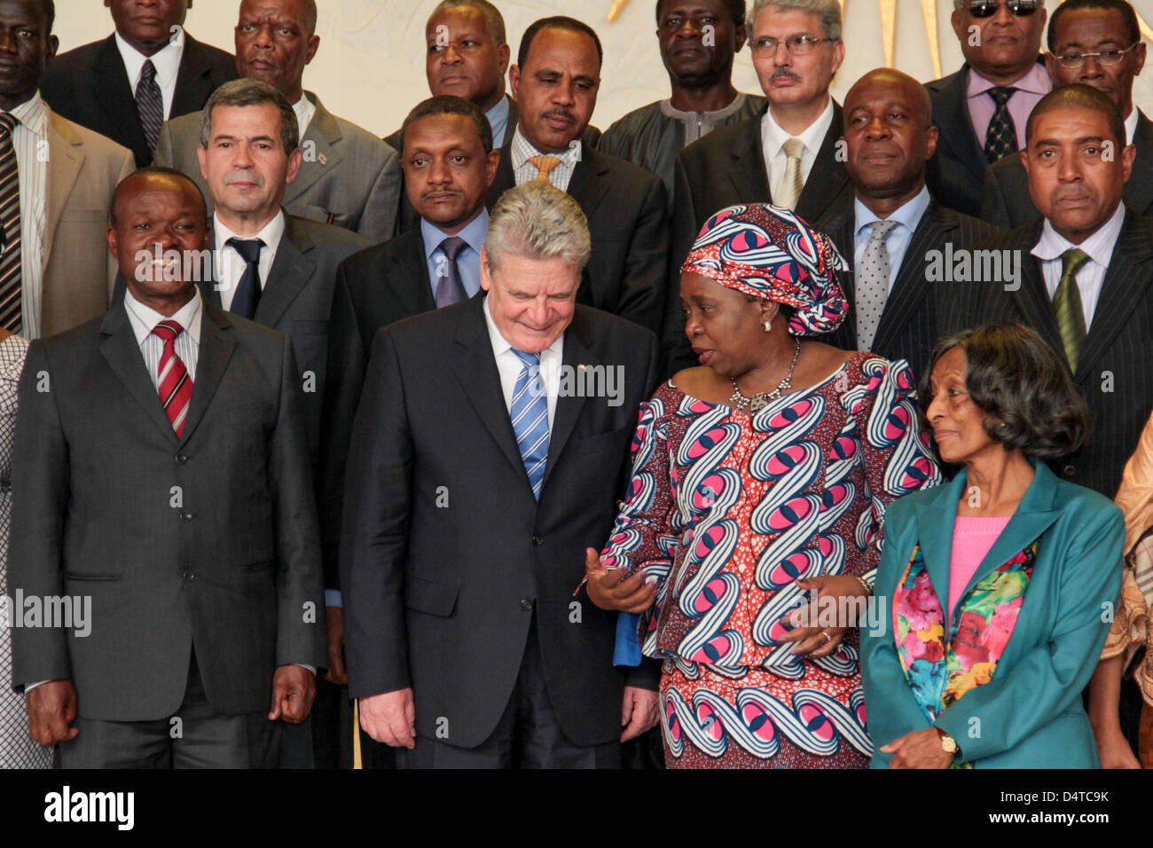 Addis Abeba, Ethiopie - 18 Mars : Le Président allemand prend une photo de groupe avec l'UA et président et des hauts fonctionnaires à la CUA de Head Quarters à Addis-Abeba, Ethiopie, le 18 mars 2013 Banque D'Images