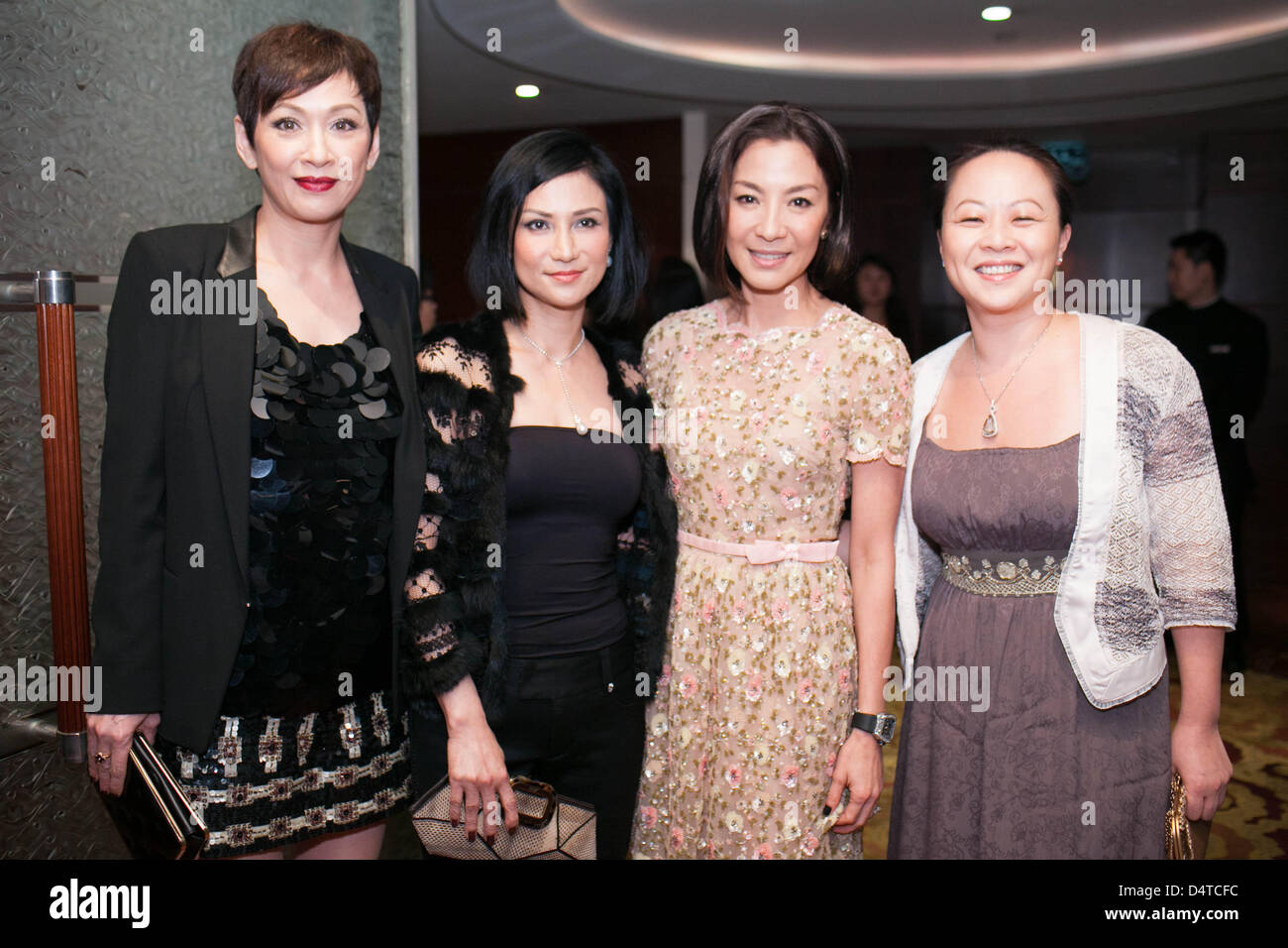 Michelle Yeoh est allé(e) à la 7e Asian Film Awards et a gagné l'Asie remarquable cinéaste à Hong Kong, Chine Le dimanche 17 mars 2013. Banque D'Images