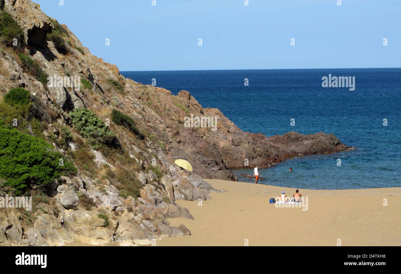 Les Touristes Sont à La Plage De Porto Alabe Non Loin Du