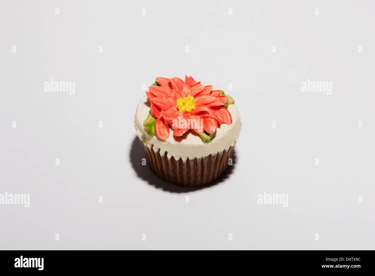 Cupcake décoré de fleur Banque D'Images
