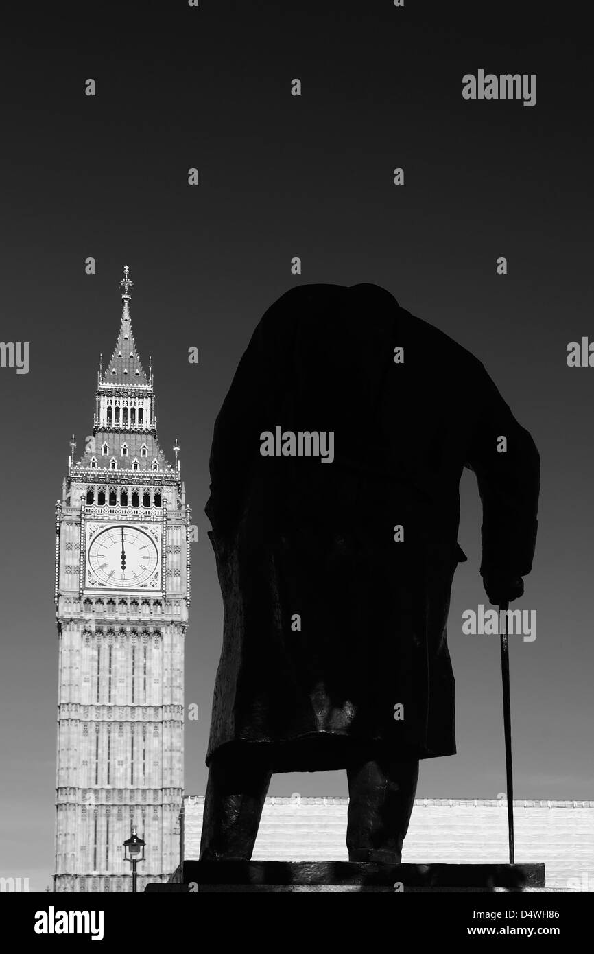 Winston Churchill statue et Big Ben Clock Tower, Rive Nord, Westminster, London City, England, UK Banque D'Images
