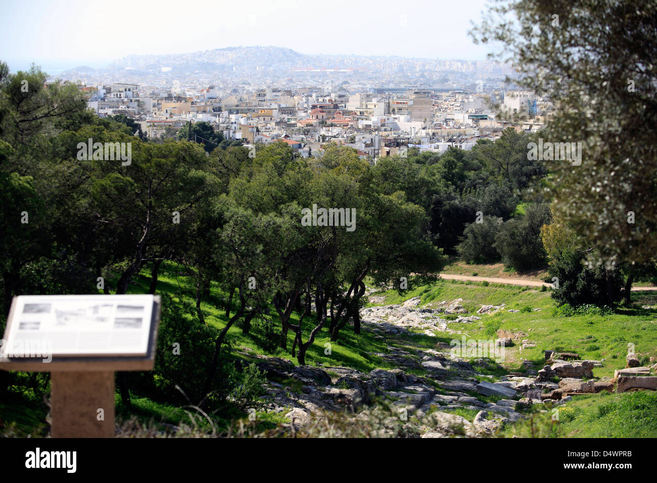 La colline filopappou Athènes Grèce le début de la voie sacrée Banque D'Images