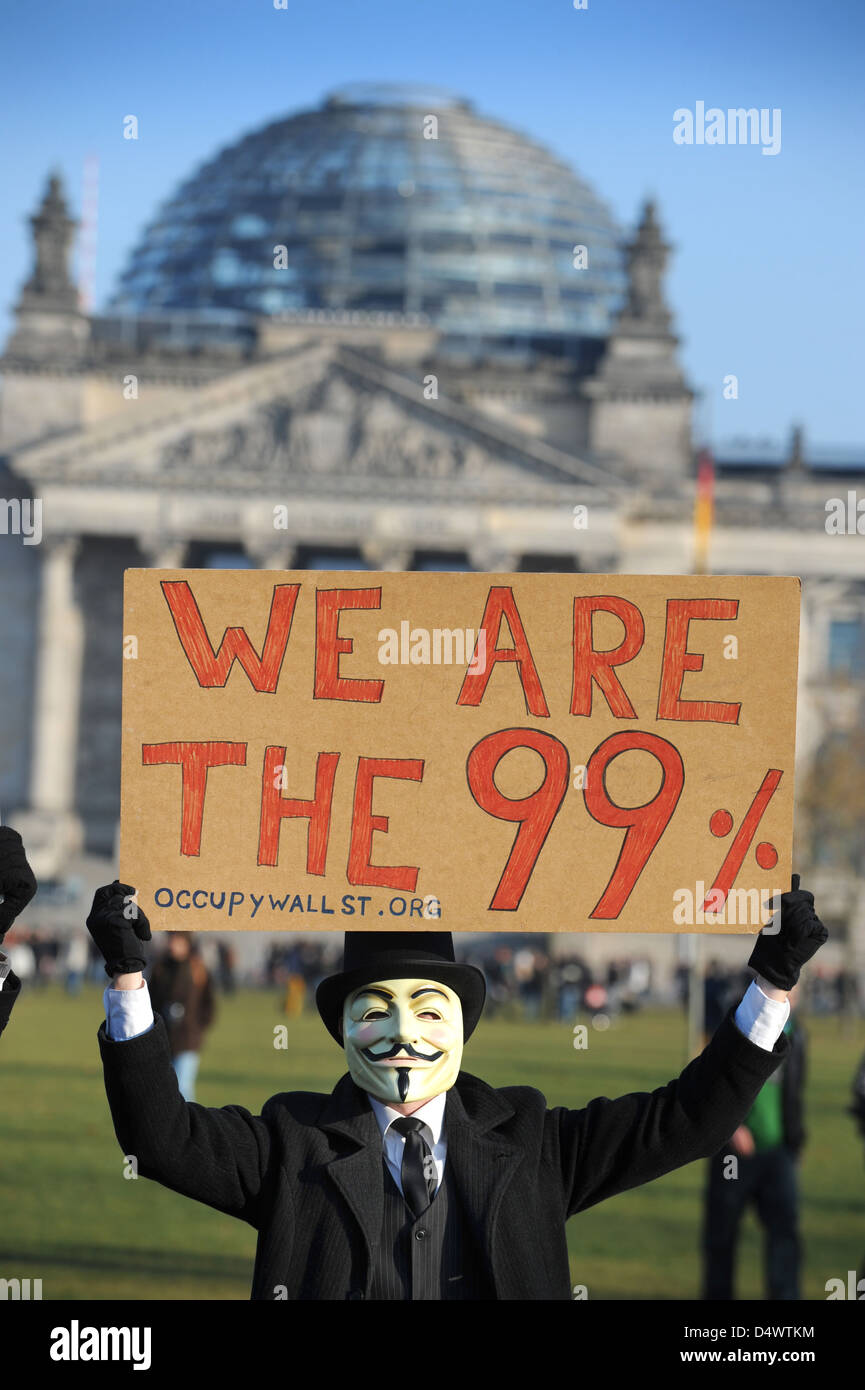 Berlin, Allemagne, l'homme avec le masque de Guy Fawkes sur le mouvement Occupy à Berlin-Mitte Banque D'Images