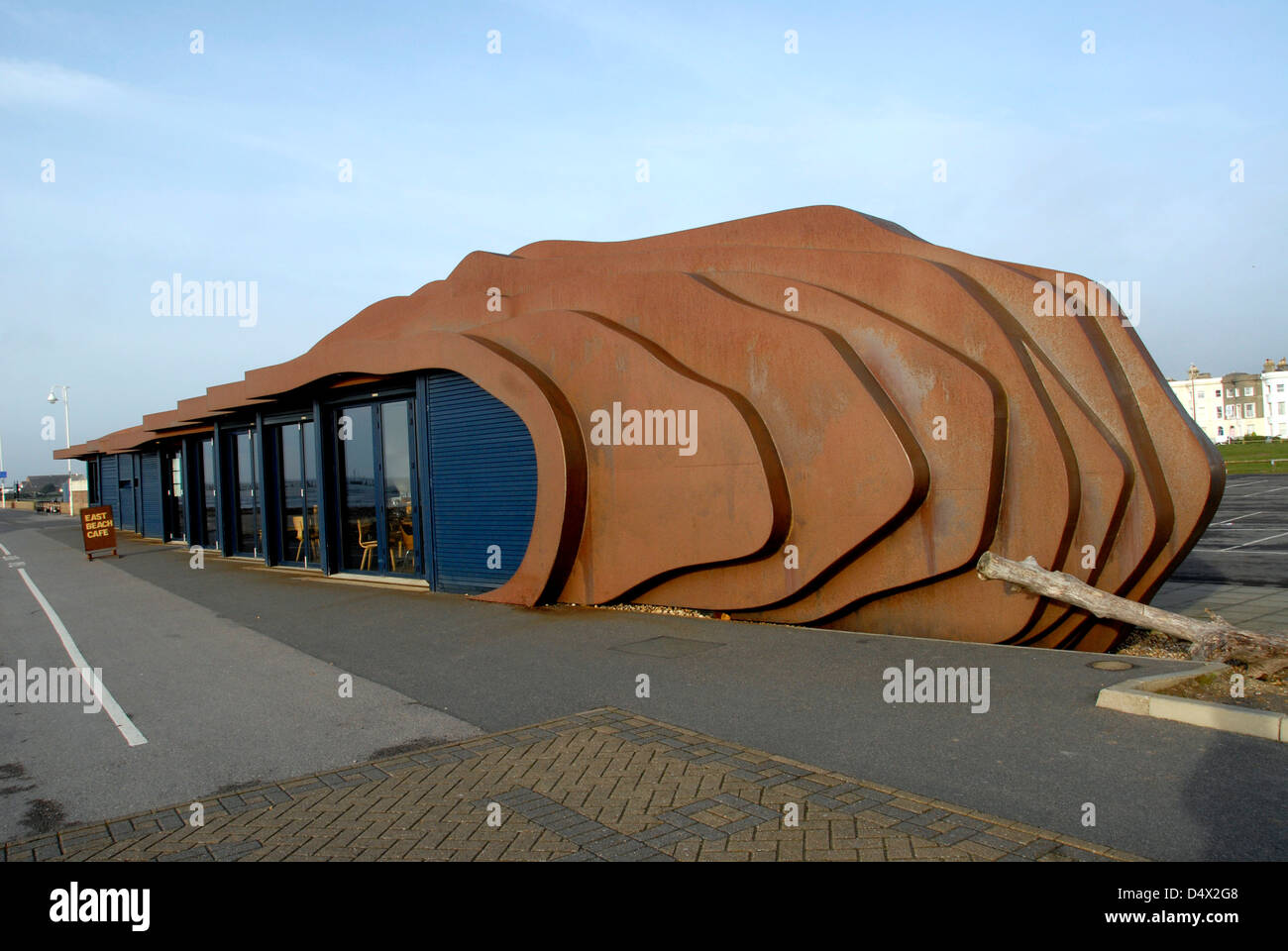 L'architecture primée d'East Beach café conçu par Heatherwick Studio sur front de Littlehampton Sussex UK Banque D'Images