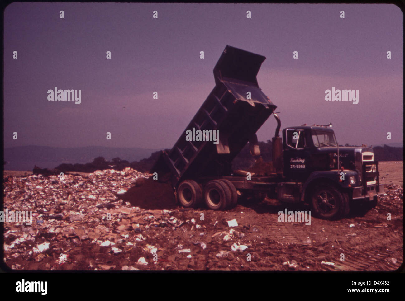 Dumping déchets en décharge Croton 08/1973 Banque D'Images