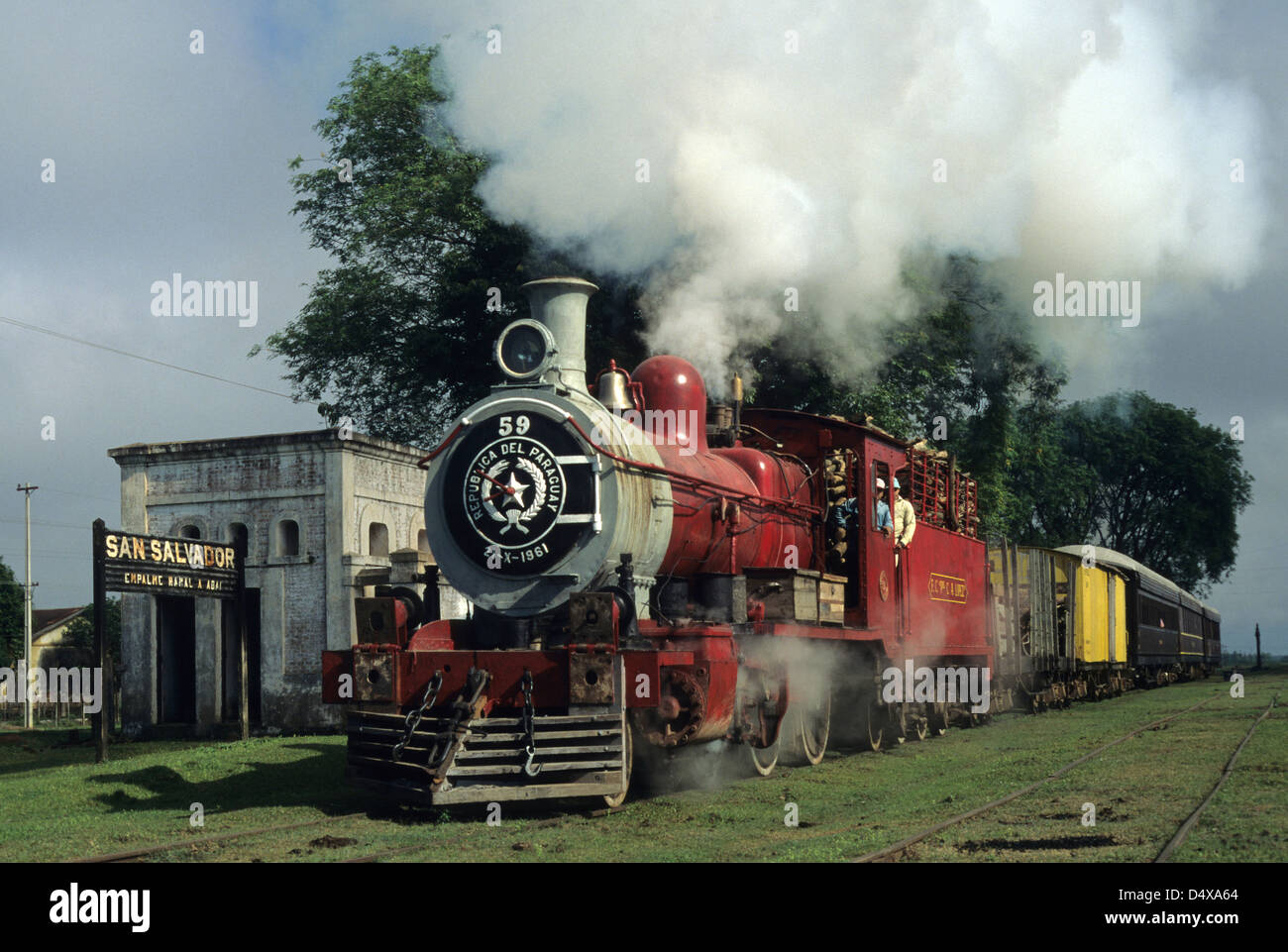 59 Moteur à San Salvador Junction sur la Ferrocarril Carlos Antonio López Railroad, le Paraguay. Banque D'Images