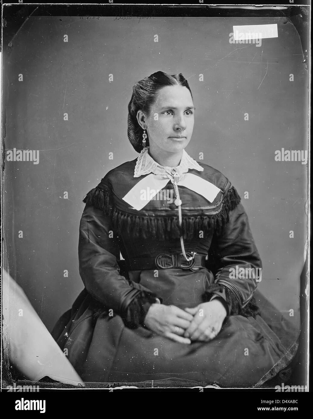 Cette photographie de Mathew Brady, prise pendant la guerre de Sécession, montre une femme connue sous le nom de « Miss Hose », une image emblématique capturant l'impact de la guerre sur les femmes à cette époque. Banque D'Images