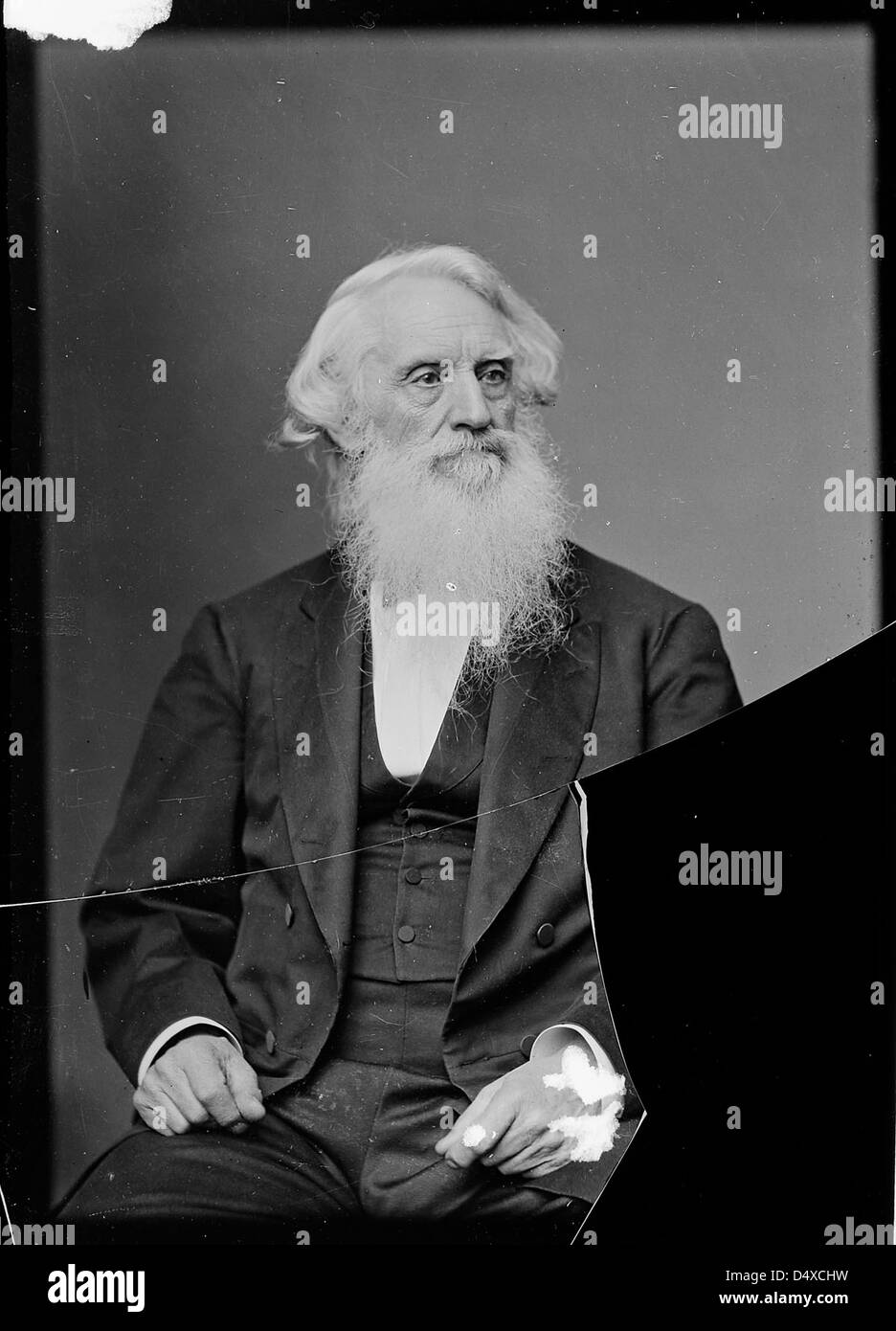 Cette photographie des années 1860 de Mathew Brady montre Samuel F.B. Morse, l'inventeur du télégraphe, pendant la guerre de Sécession, soulignant son rôle dans l'histoire de la communication américaine. Banque D'Images