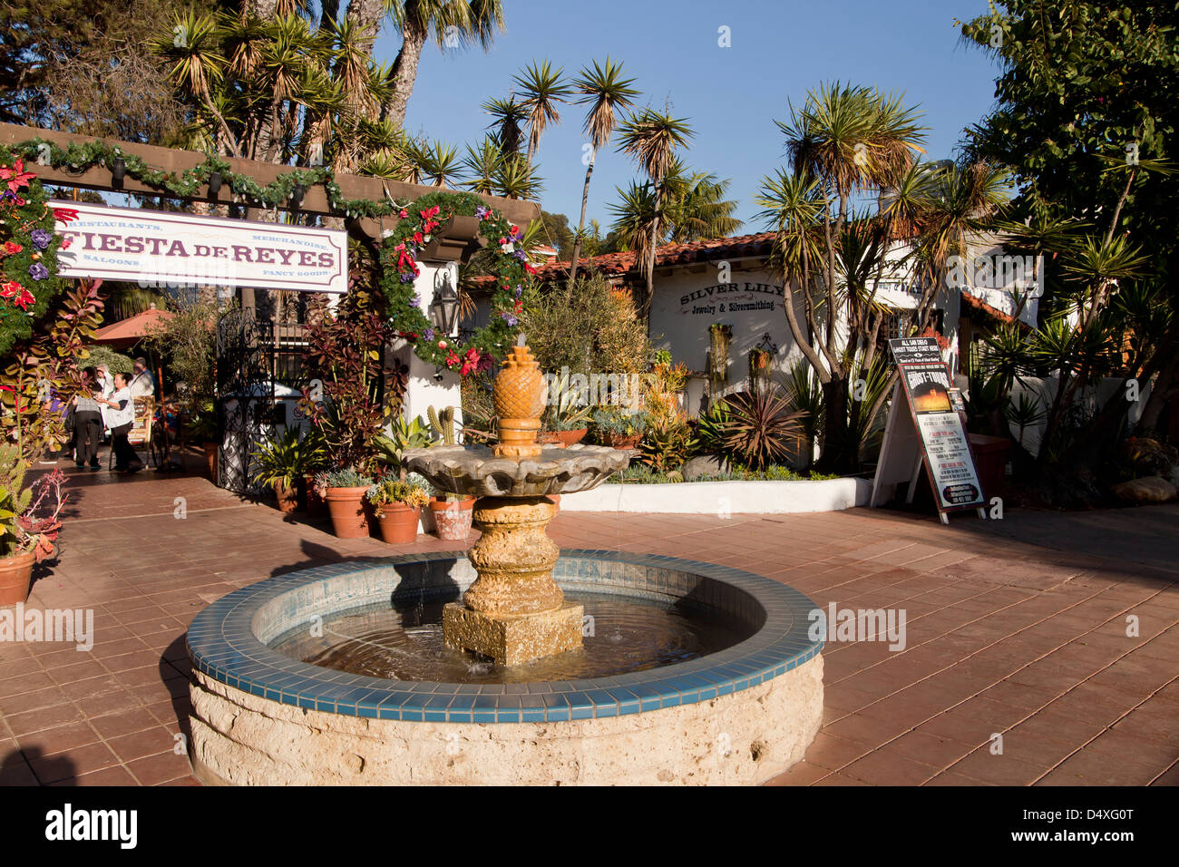 Fontaine en face du restaurant mexicain Fiesta de Reyes, Vieille Ville State Park, San Diego, Californie, Banque D'Images