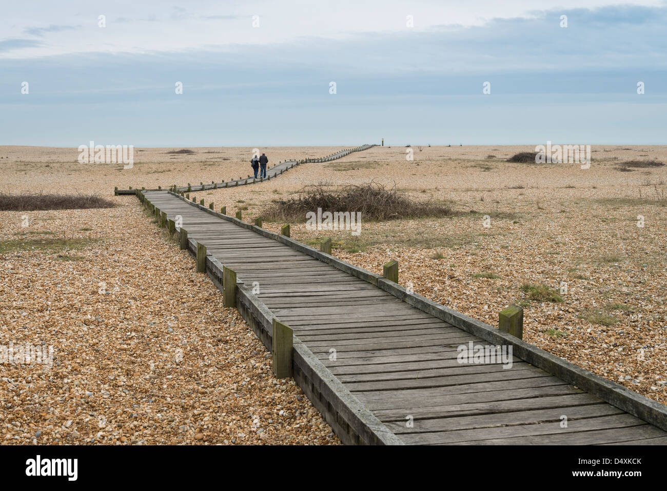 Planche de bois à pied plage dormeur, Kent, England, UK Banque D'Images