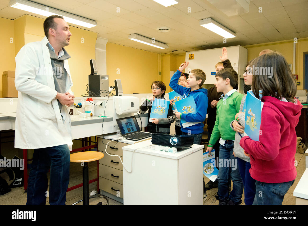 Atelier UNIVERSITAIRE POUR ENFANTS Banque D'Images