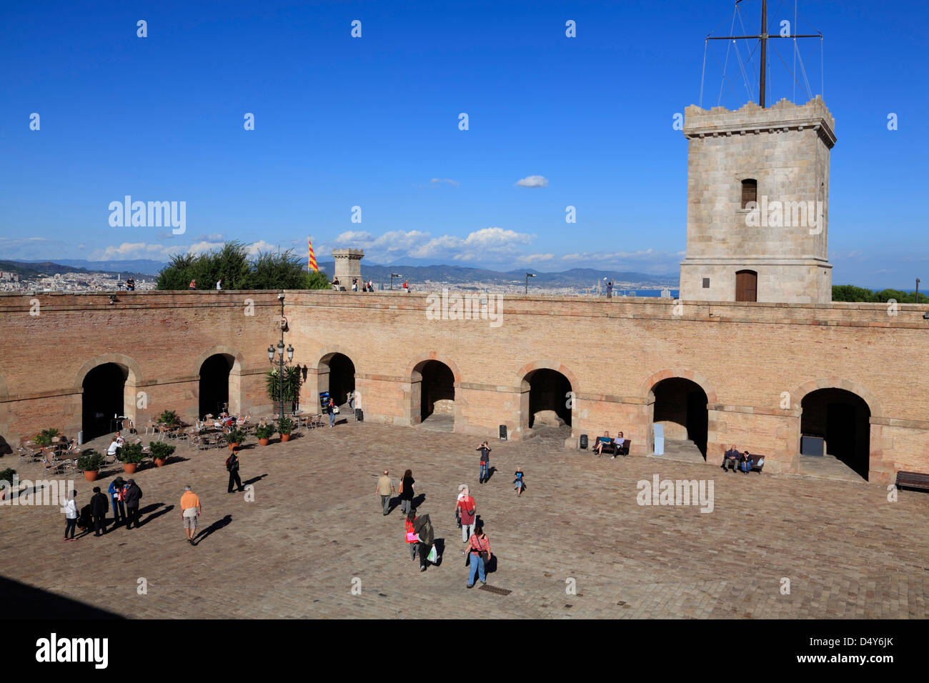 Château de Montjuic, le restaurant Courtyard, Barcelone, Espagne Banque D'Images