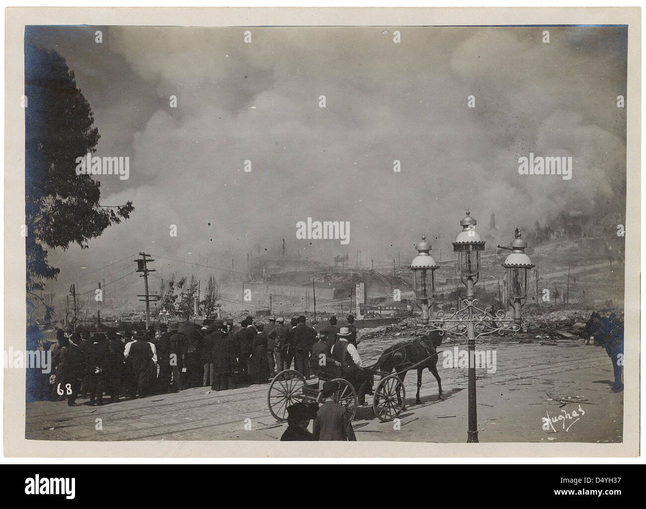 Photographie d'un incendie sous contrôle en partie après le tremblement de terre de San Francisco de 1906, 1906 Banque D'Images