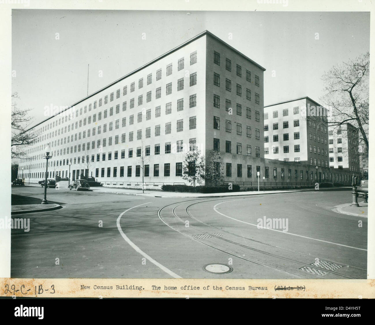 Le New Census Building, siège du Census Bureau, est représenté sur cette photographie de 1940 à 1941. Cette image historique reflète l'importance du Census Bureau pendant le recensement de 1940. Banque D'Images
