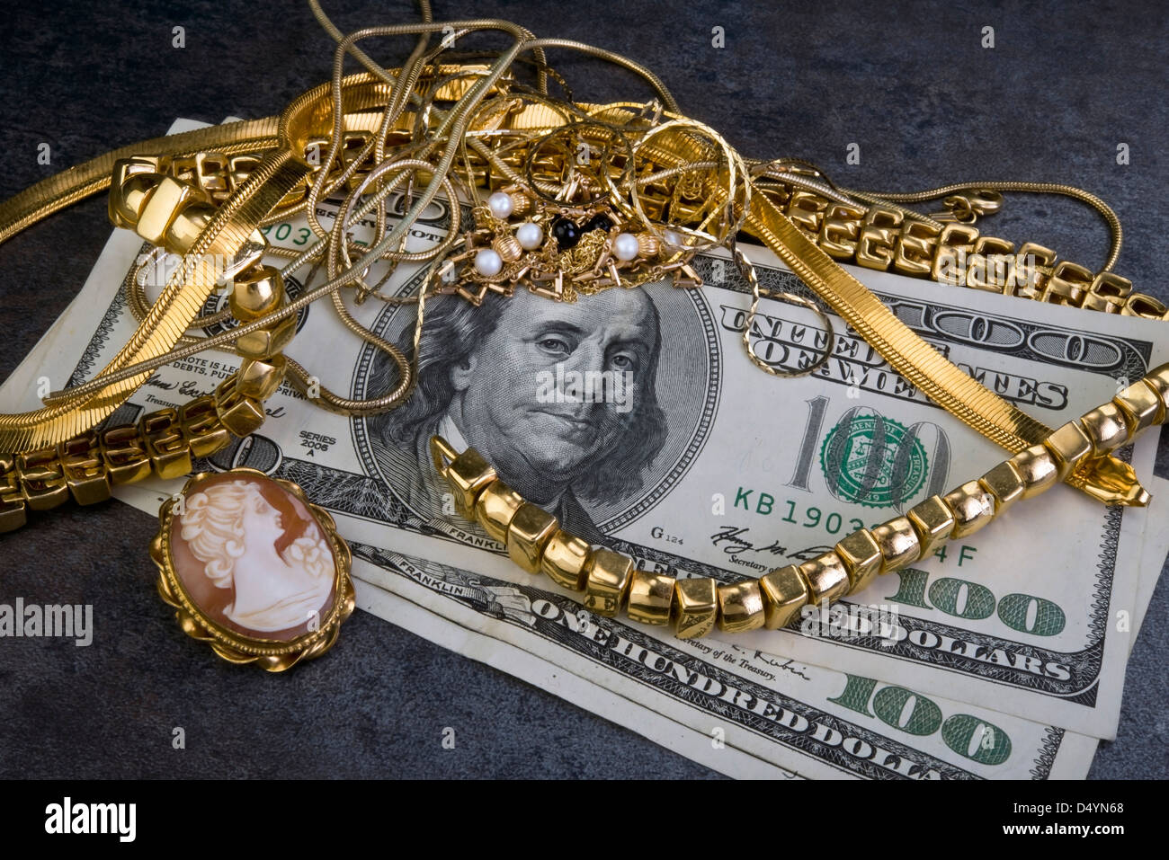 Déchets d'or vaut de l'argent. Banque D'Images