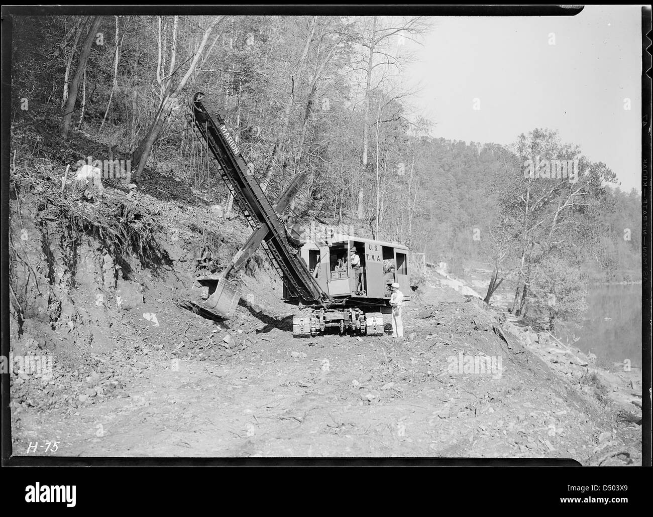 Pelle à TVA travaillant sur voie au site du barrage de Norris, Octobre 1933 Banque D'Images