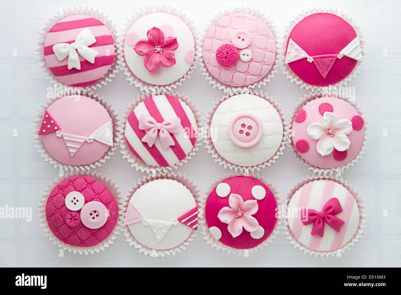 Cupcakes rose et blanc Banque D'Images