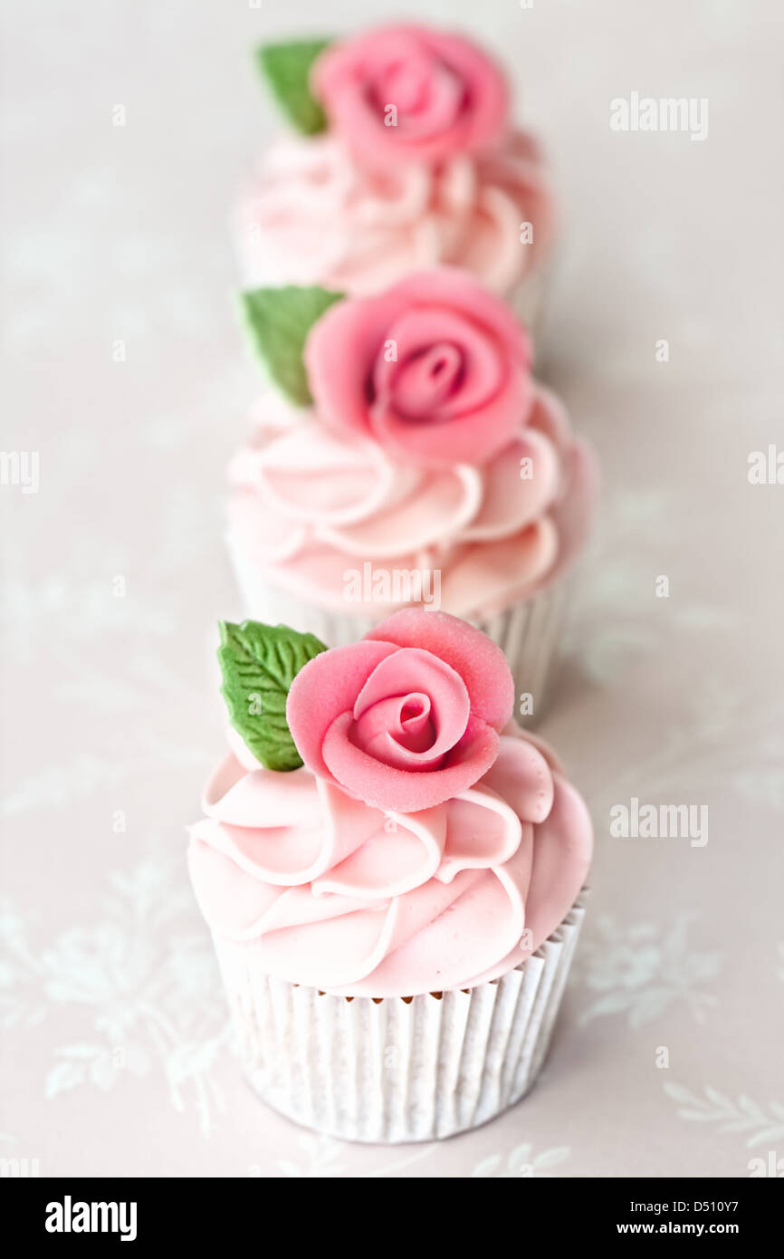 Cupcakes roses Banque D'Images