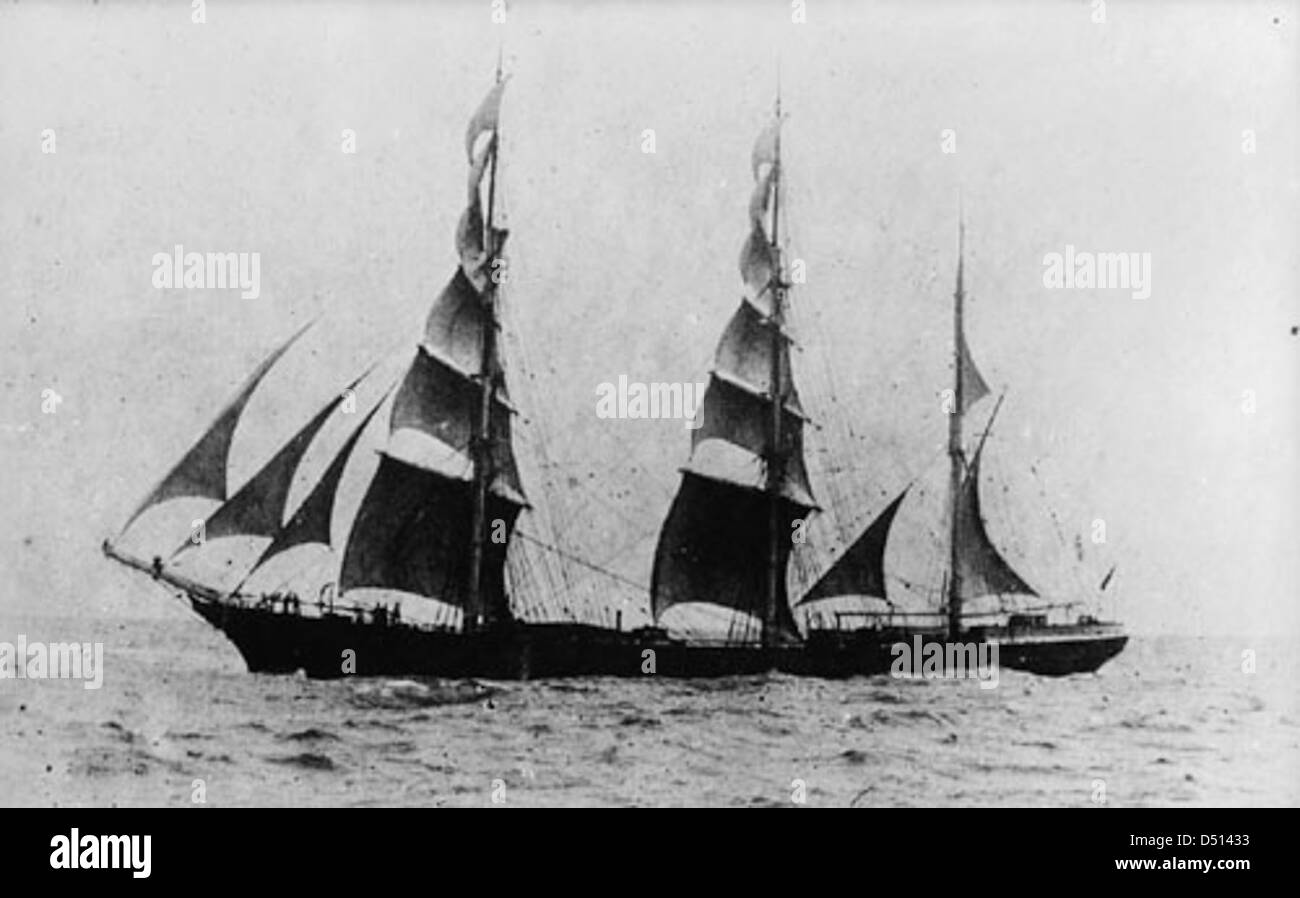 Le « Strathdon » est un navire emblématique exposé au National maritime Museum. Ce navire représente l'histoire maritime du Royaume-Uni, mettant en valeur l'ingénierie navale britannique et la riche histoire de la construction navale dans la région. Banque D'Images