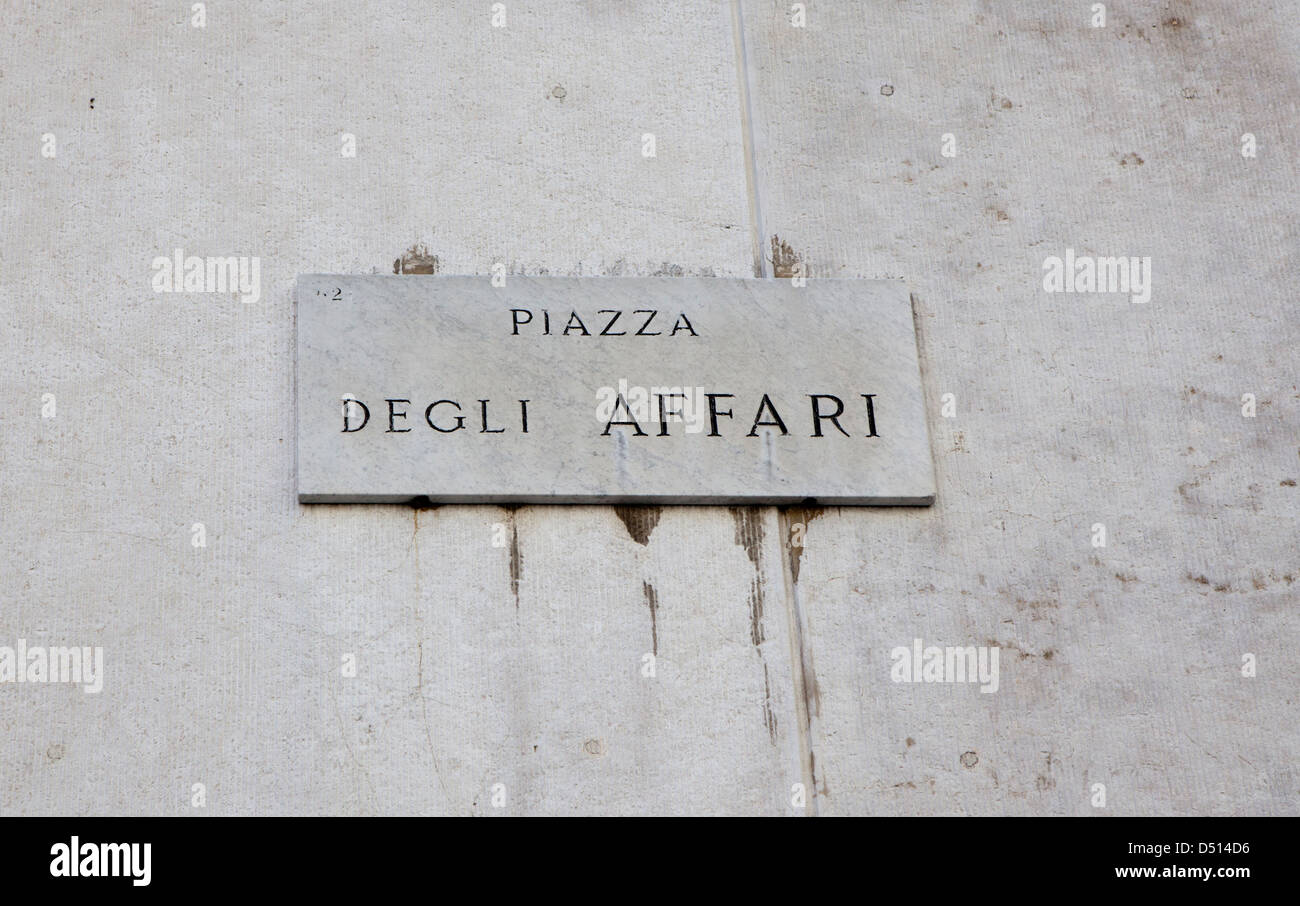 Piazza degli Affari street sign in Milan. La Piazza degli Affari adresse de la Bourse de Milan et Telecom Italia Banque D'Images