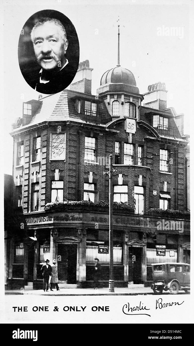 Une photographie de « l'unique et unique » Charlie Brown, prise au National maritime Museum. Cette pièce est associée à des thèmes maritimes, reflétant probablement l’époque de sa création. Banque D'Images