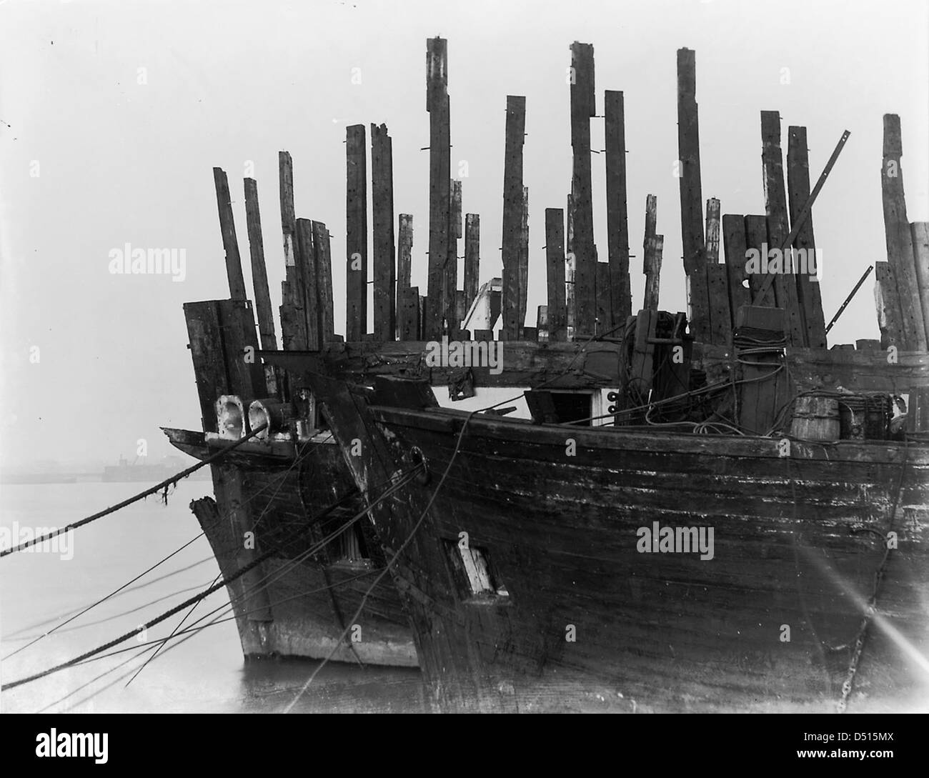 Le « Duke of Wellington », un navire exposé à Castle's Yard à Charleton, est représenté sur cette photographie du Musée maritime national, représentant l'histoire maritime et la préservation des navires. Banque D'Images