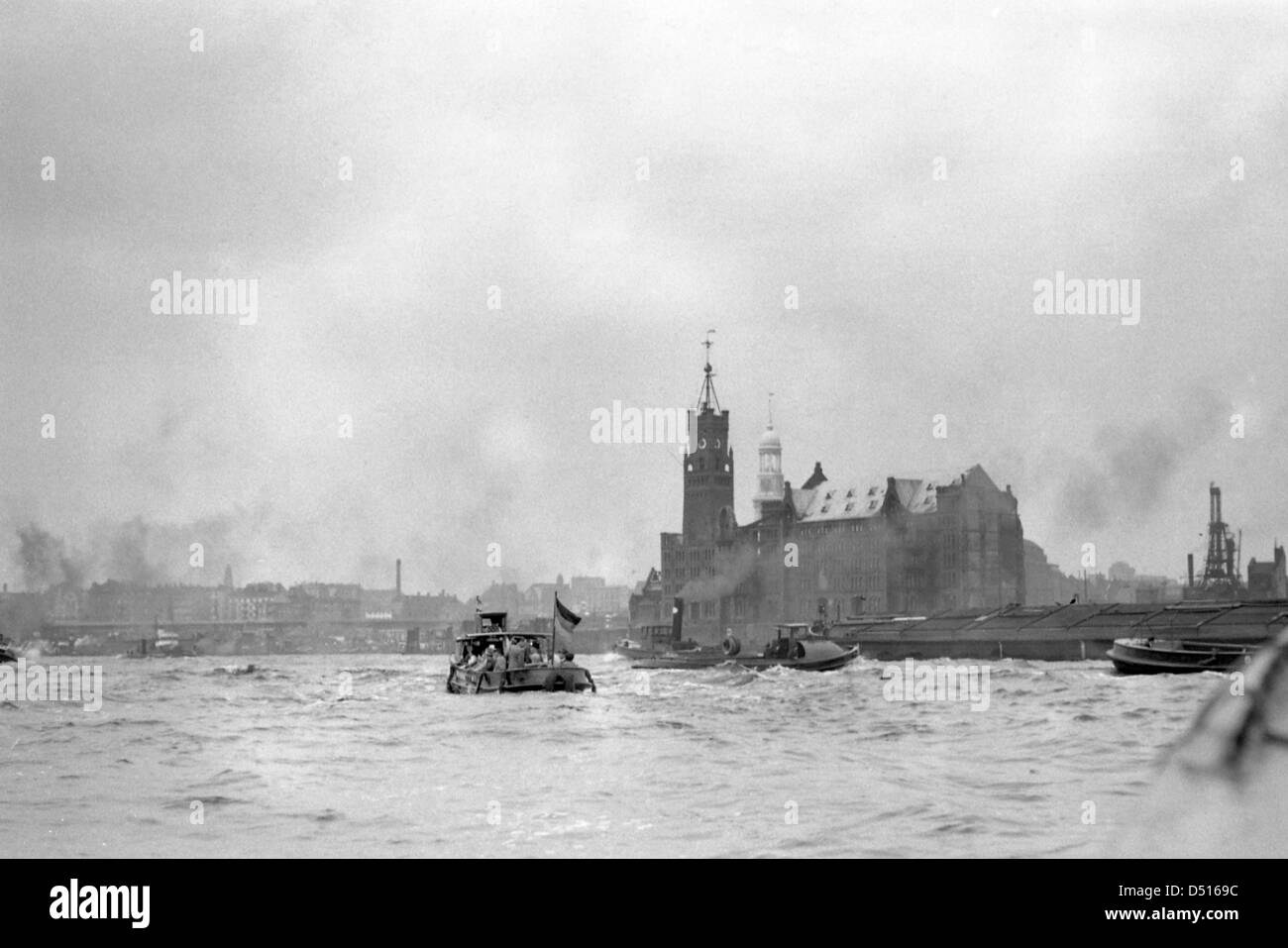 Hambourg, Allemagne, donnant sur l'Empereur Sandtor entre mémoire et Grasbrookhafen Banque D'Images