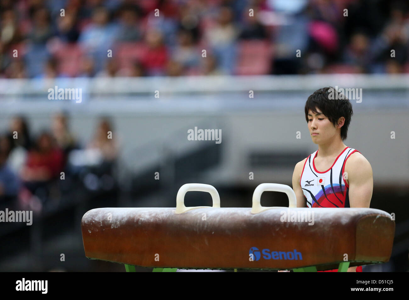 Kato Ryohei, le 17 novembre 2012 - La gymnastique artistique : pendant les Jeux Olympiques de Londres le rapport de rendement à l'événement central, Gymnase Municipal d'Osaka (Photo par Akihiro Sugimoto/AFLO SPORT) Banque D'Images