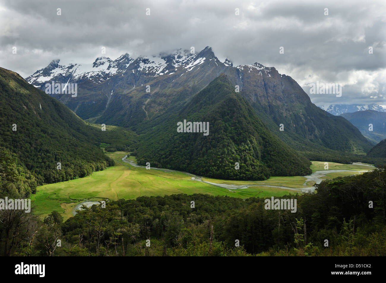 Vue de la Routeburn Flats, Mt aspirant National Park, New Zealand Banque D'Images