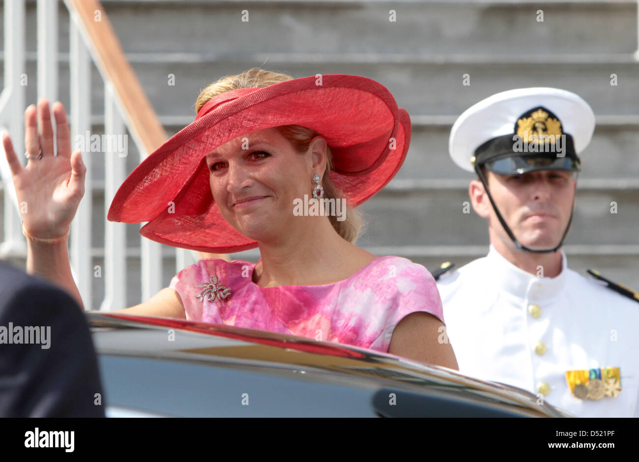 La princesse maxima des Pays-Bas arrive à le gouvernement à Willemstad, Curaçao, 09 octobre 2010. Le couple royal est à Willemstad en raison de la modification du statut juridique des cinq îles des Caraïbes qui composent les Antilles néerlandaises à partir du 10 octobre. Photo : Albert Nieboer / Pays-Bas OUT Banque D'Images