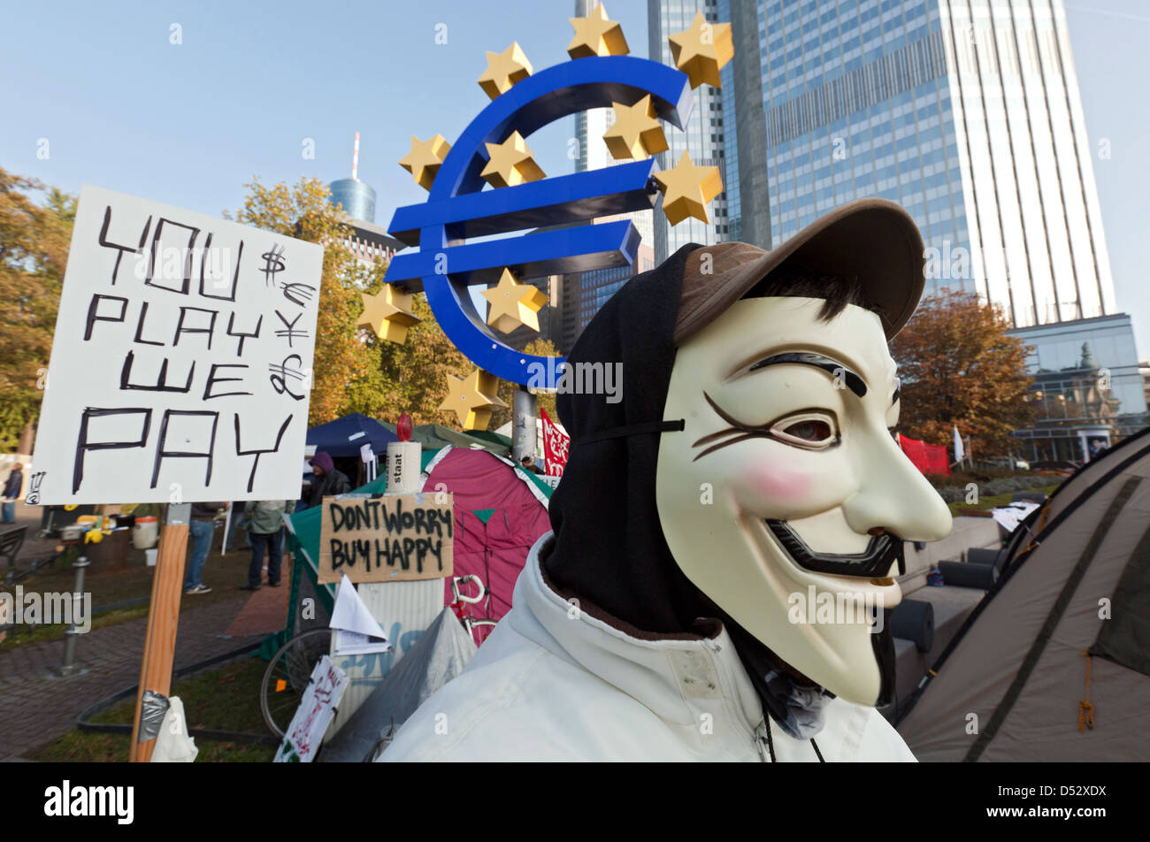 Frankfurt am Main, Allemagne, anonyme, des militants ont manifesté devant la BCE Banque D'Images