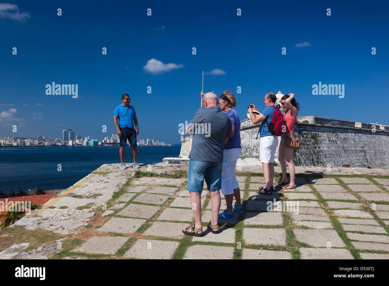 Cuba, La Havane, le Castillo de los Tres Santos Reys del Morro, la forteresse de touristes. Banque D'Images