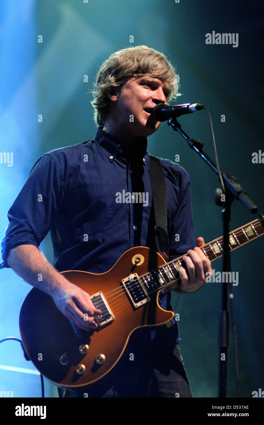 Barcelone, Espagne - avril 9 : Matthew Caws, le chanteur et guitariste de Nada Surf band, effectue à Jack Daniel's Day Festival de musique. Banque D'Images